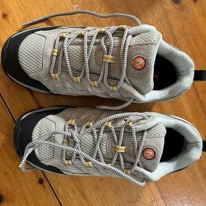 Merrell Moab 2 Vent Women’s hiker J06020W Size 10.5 Wide. Brand New in the box.